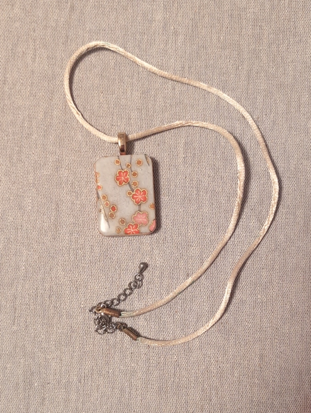 Floral Rectangular Pendant Necklace in Pink and Gold